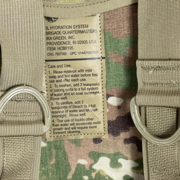 BrigadeQM Molle Hydration System & Reservoir 100 oz - Picture 5 of 5
